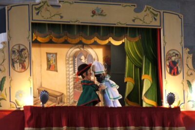 analisis de las condiciones de produccion en el teatro antiguo