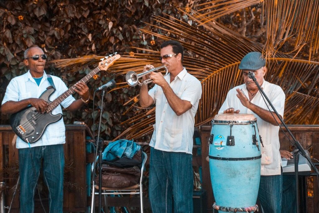 aspectos del lenguaje que hacen interesante la improvisacion