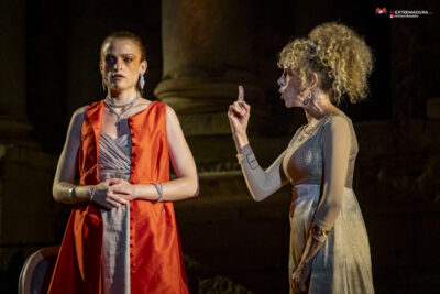 como ha evolucionado la escenografia en el teatro