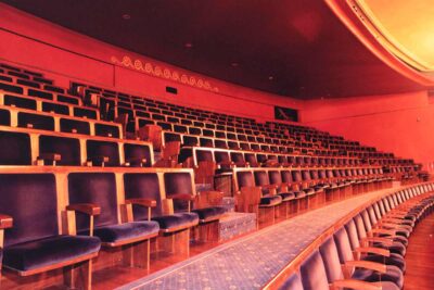 como se combinaban el teatro y la musica en las obras
