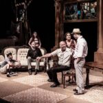 como se conectan los movimientos sociales con el teatro