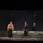 como se construye una atmosfera en una obra de teatro