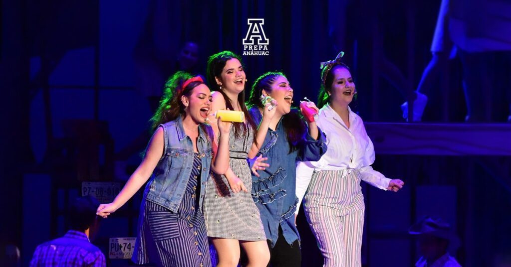 como se da la transgresion de normas en el teatro