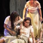 como se refleja la guerra en las obras teatrales