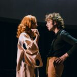como se refleja la sociedad en el teatro realista