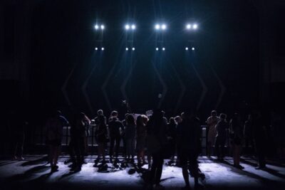 como se representa el teatro en diferentes culturas