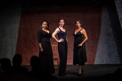 como se representa la memoria historica en el teatro