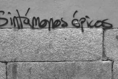 cual es la critica implicita en los gatos de ionesco