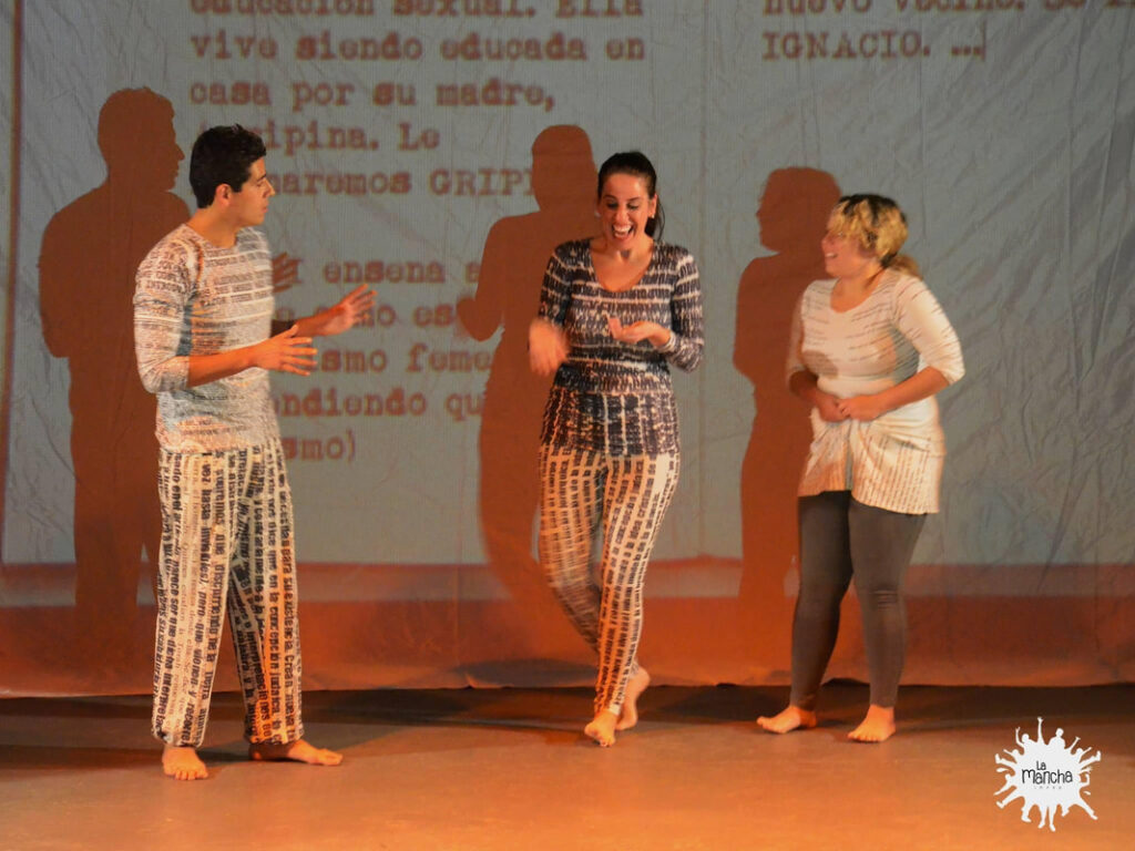 diferencias entre improvisacion en comedia y en drama
