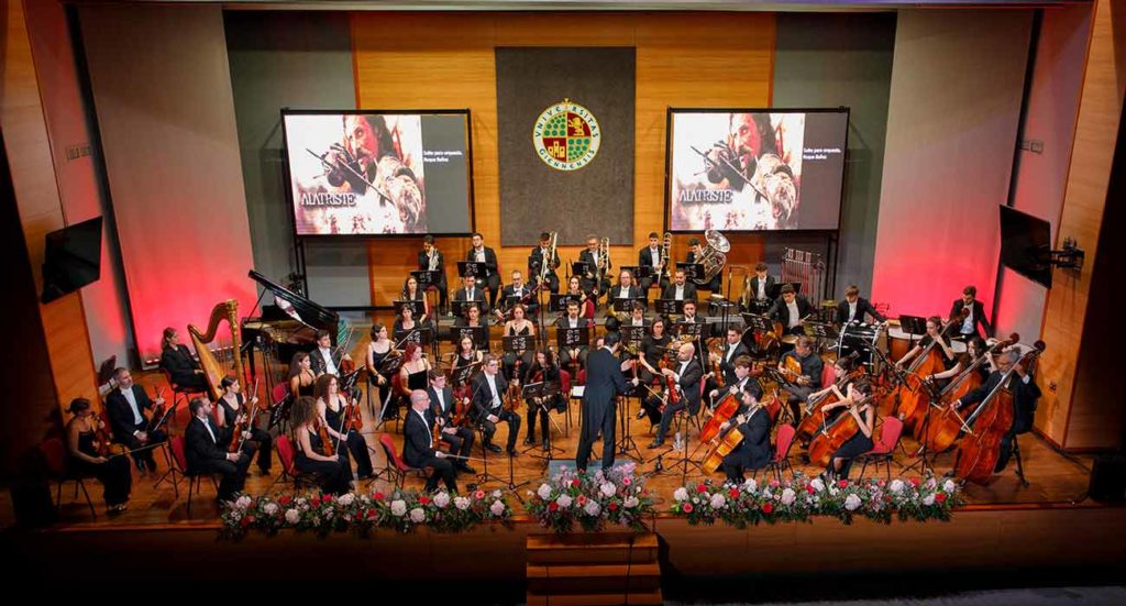 documentacion de innovaciones escenicas en el teatro medieval