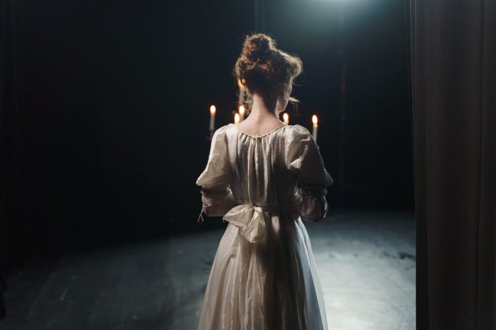 dramatizacion de la vida cotidiana en el teatro romantico