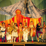 el papel de la escenografia en el teatro experimental