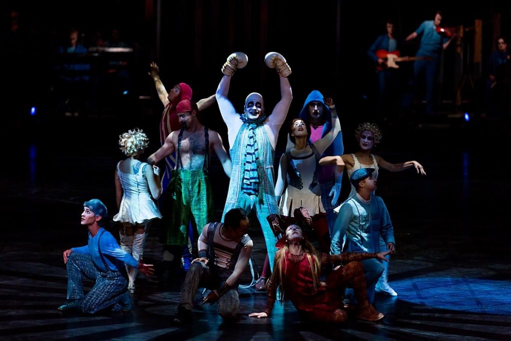 el surrealismo y su relacion con el teatro romantico