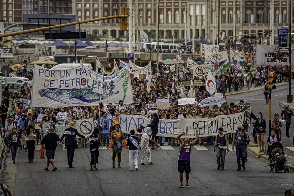El teatro en protestas y manifestaciones: su impacto y uso 6 el teatro en protestas y manifestaciones su impacto y uso