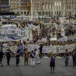 el teatro en protestas y manifestaciones su impacto y uso