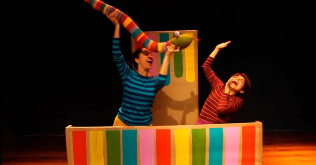 Elementos de Espectáculo en Teatro y Cine: Una Exploración 8 elementos de espectaculo en teatro y cine una exploracion
