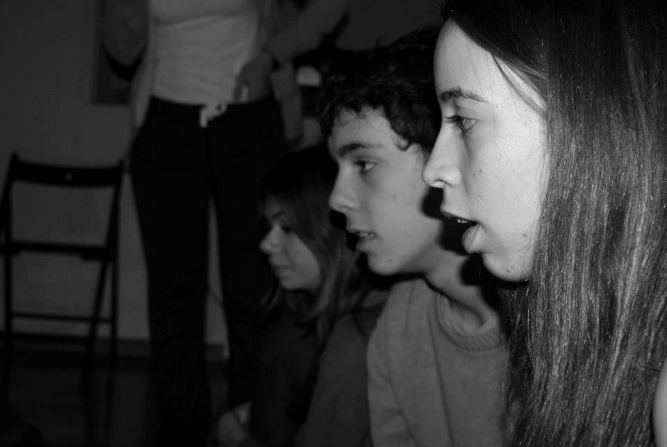 funciones y propositos del teatro en la sociedad moderna