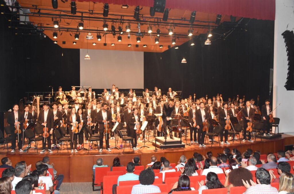 Impacto de las redes sociales en la evolución del teatro 5 impacto de las redes sociales en la evolucion del teatro