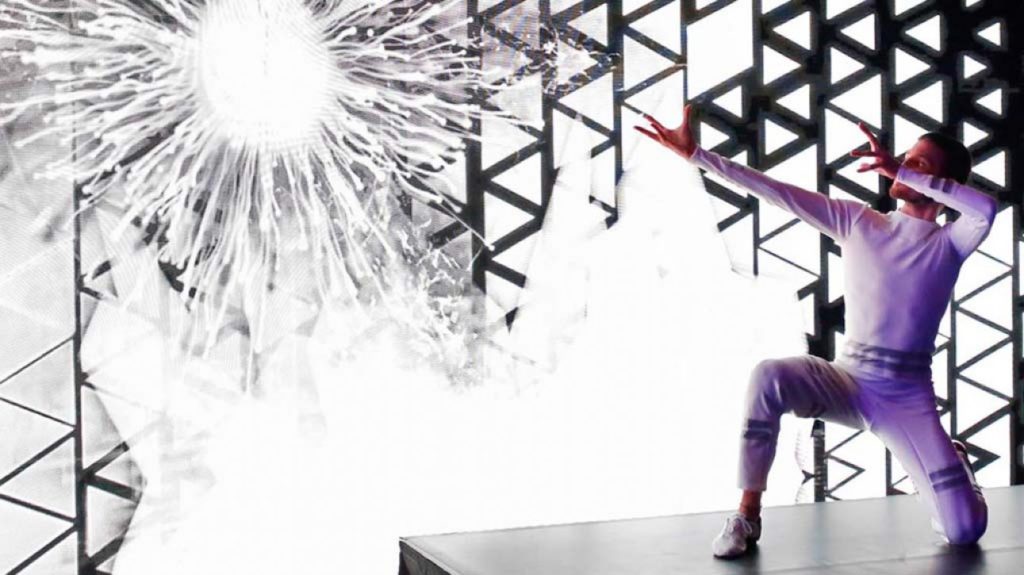 impacto de tendencias artisticas en ilustradores de teatro