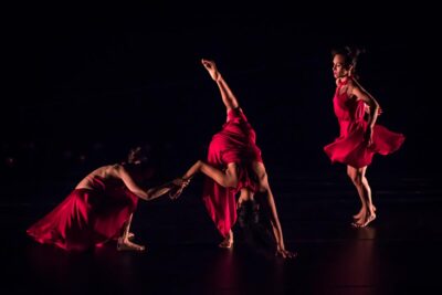influencia de los movimientos feministas en el teatro realista