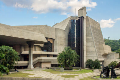 influencia del teatro medieval en el teatro latinoamericano