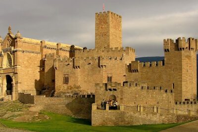 la muerte y el mas alla en el teatro medieval analisis profundo