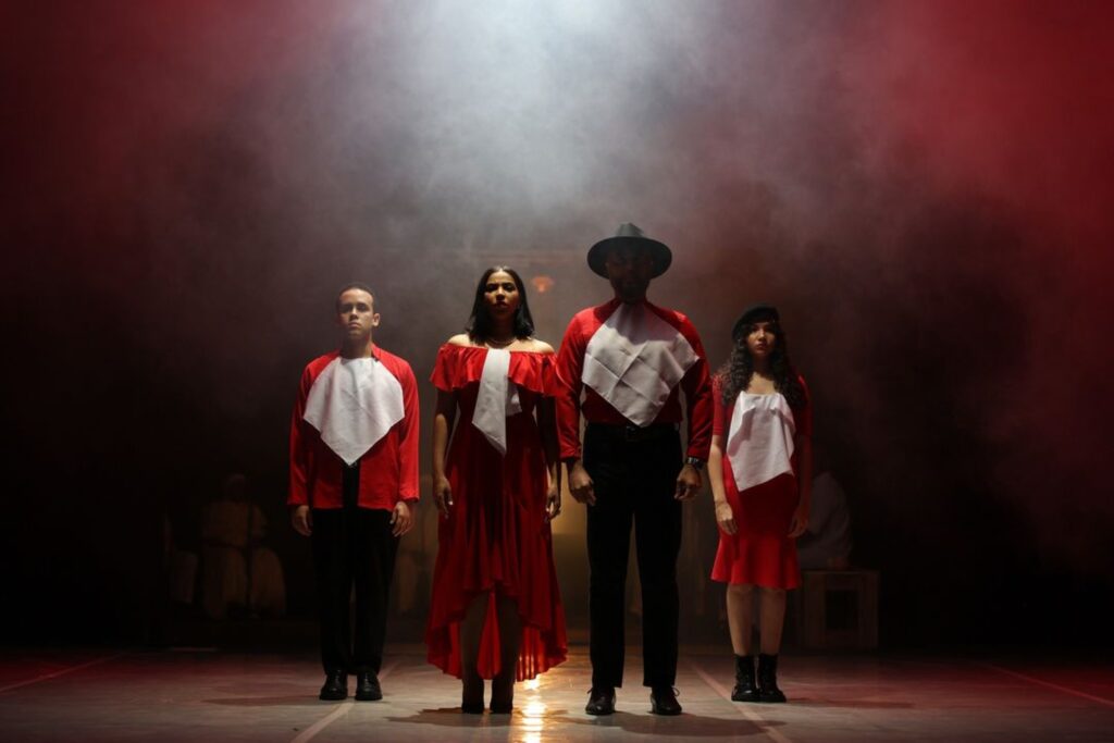 La relación entre el teatro y la identidad nacional 7 la relacion entre el teatro y la identidad nacional