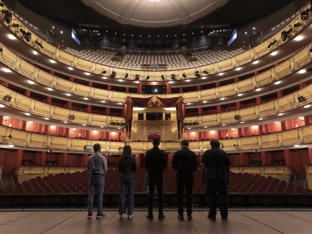 Las conexiones entre arte y teatro en las vanguardias 7 las conexiones entre arte y teatro en las vanguardias