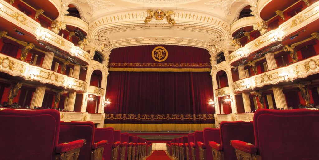 Principales festivales de teatro en el mundo: guía esencial 8 principales festivales de teatro en el mundo guia esencial