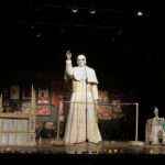 que influencias tuvo la religion en el teatro medieval