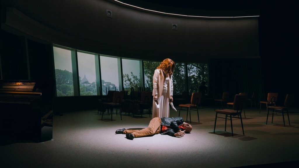 que papel desempena el espectador en el teatro moderno