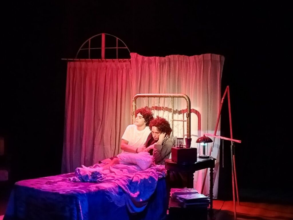 que papel juegan los colores en la escenografia