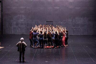 que practicas rituales estaban presentes en el teatro