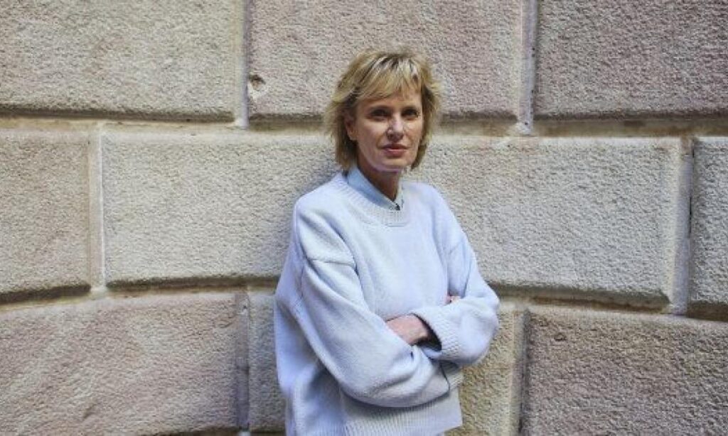 Qué referencias literarias contiene Las mujeres sabias 7 que referencias literarias contiene las mujeres sabias