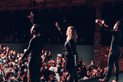 que rol juega el publico en la improvisacion del teatro