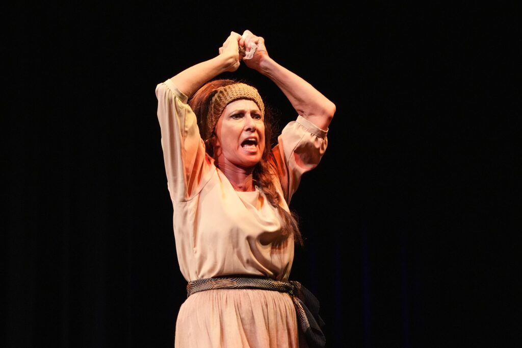 Qué rol tuvieron las mujeres en el teatro romano 7 que rol tuvieron las mujeres en el teatro romano