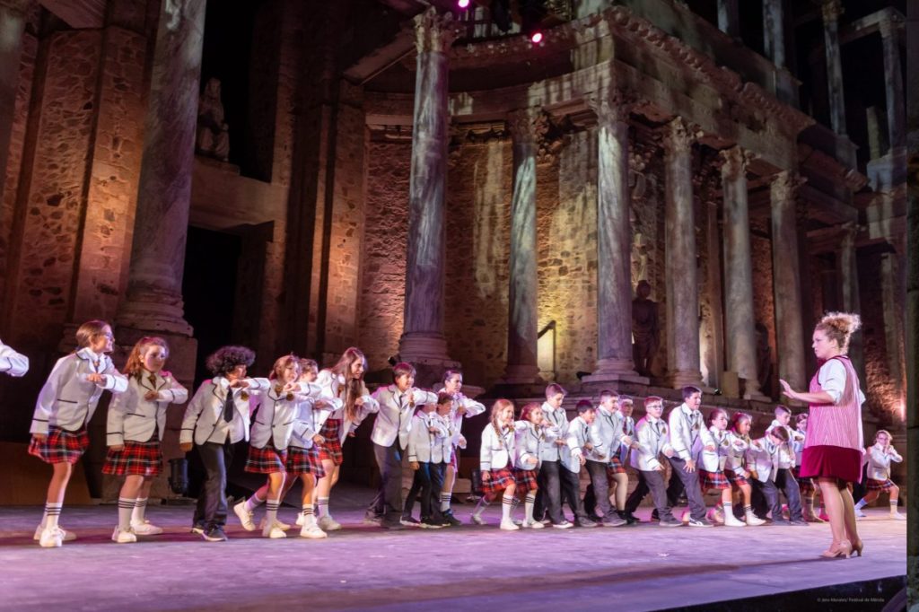 Qué se sabe de la escenografía en el teatro romano 7 que se sabe de la escenografia en el teatro romano