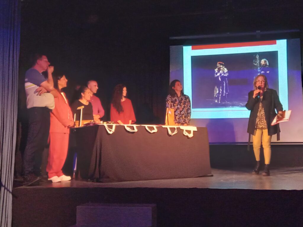 reconocimiento a la trayectoria de artistas en el teatro actual