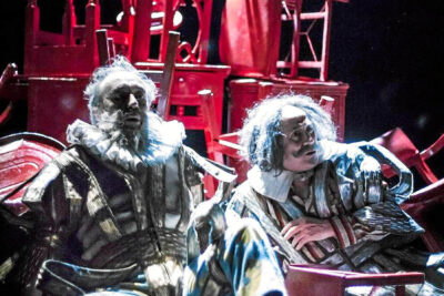 recursos literarios comunes en el teatro contemporaneo