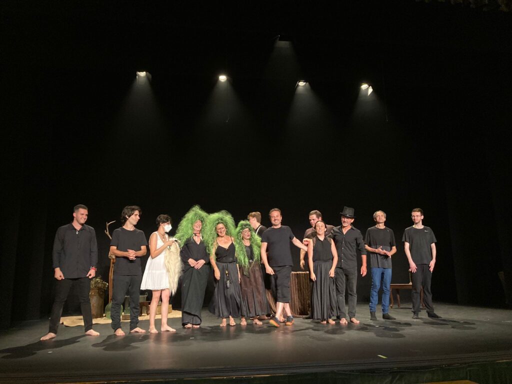 Relación entre escritura y actuación en el teatro medieval 8 relacion entre escritura y actuacion en el teatro medieval