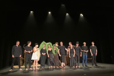 relacion entre escritura y actuacion en el teatro medieval