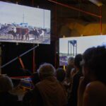 representaciones teatrales sobre el colonialismo y su impacto