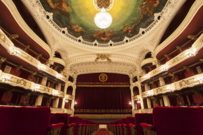 teatro biografico importancia y significado cultural actual