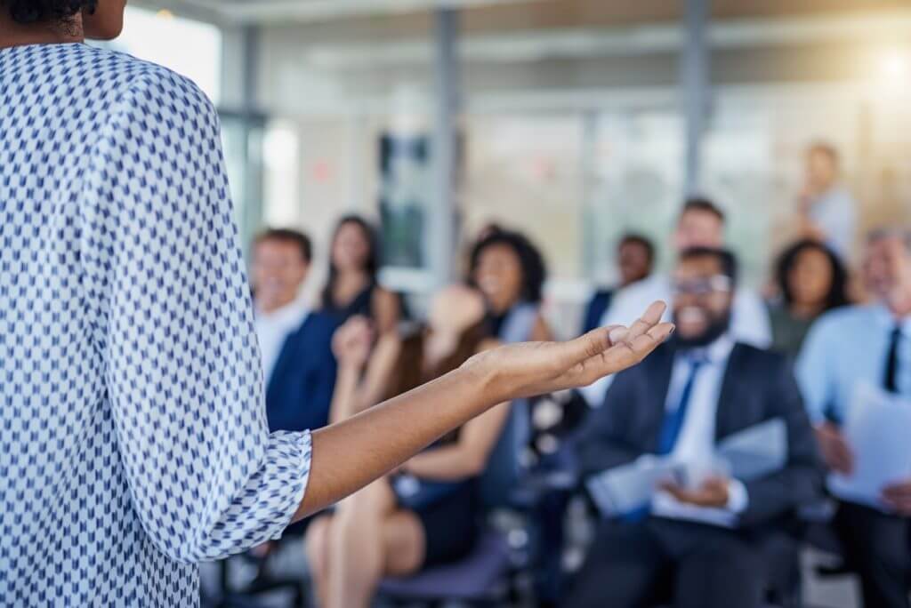 Técnicas y estrategias clave para hablar en público con éxito 8 tecnicas y estrategias clave para hablar en publico con