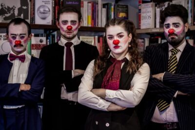 tensiones sociales en el teatro analisis y enfoques relevantes