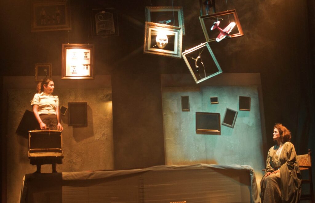 uso efectivo de la escenografia en el teatro para simbolismo